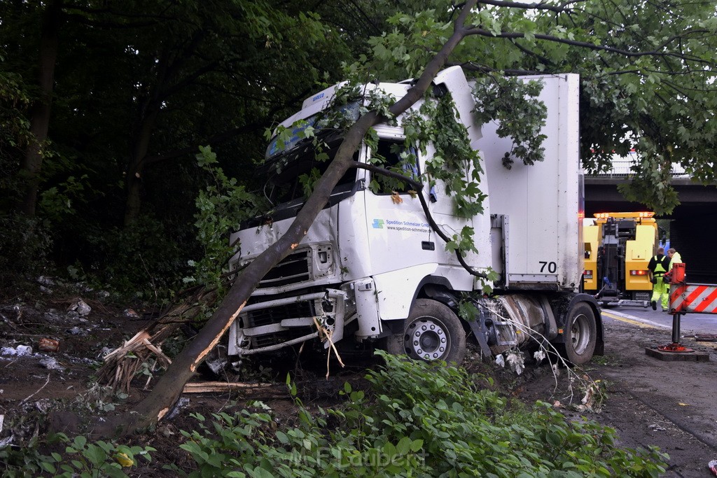 Schwerer VU A 3 Rich Oberhausen Hoehe AK Leverkusen P347.JPG - Miklos Laubert